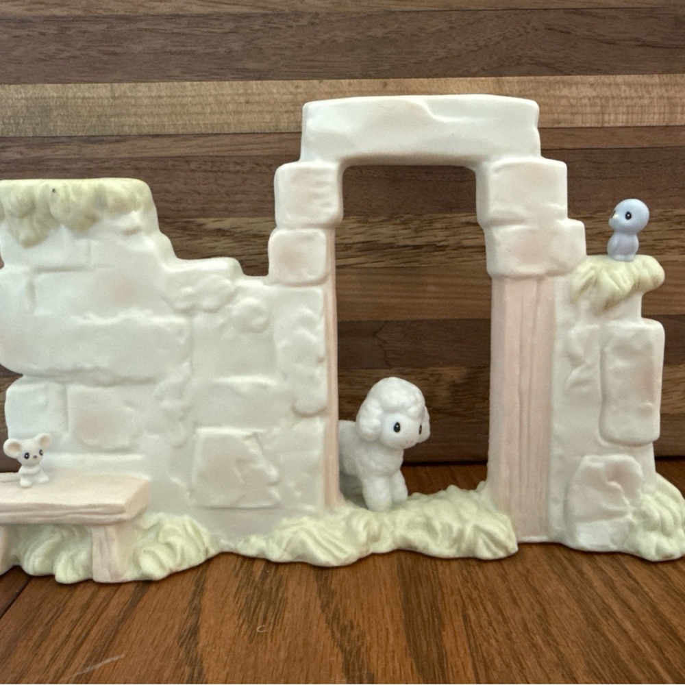 Precious Moments Nativity Wall E-5644 (Mini Nativity)